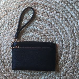 🔥SALE - Vegan Leather Wristlet (NWOT)